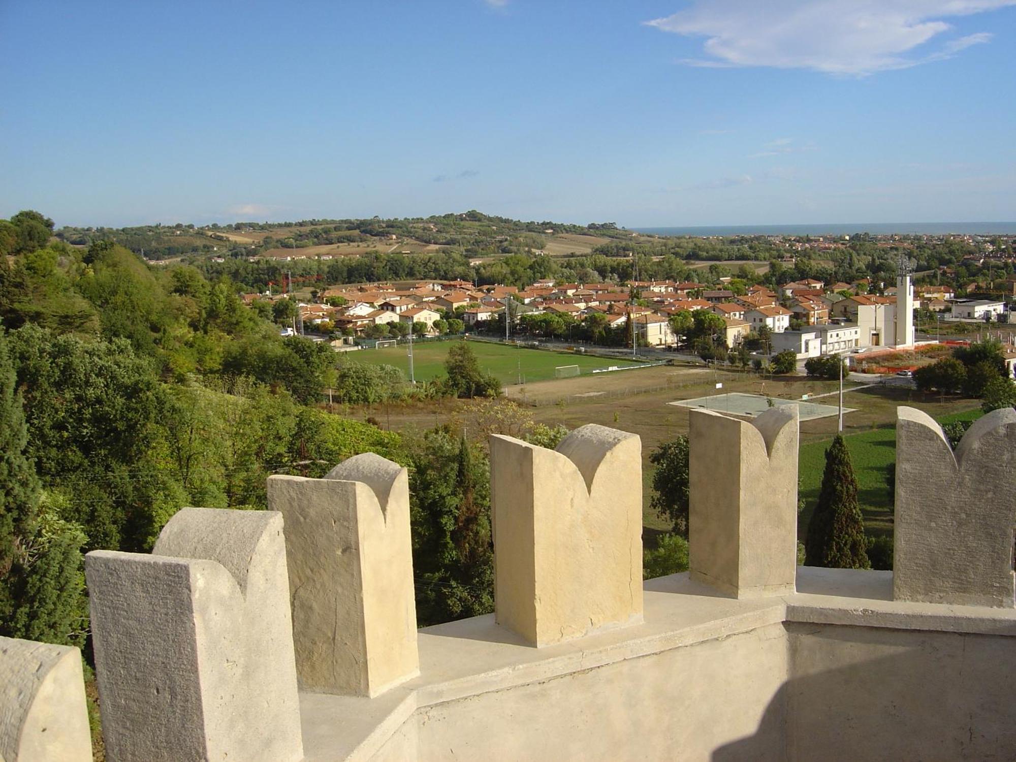 فندق Castello Montegiove فانو المظهر الخارجي الصورة